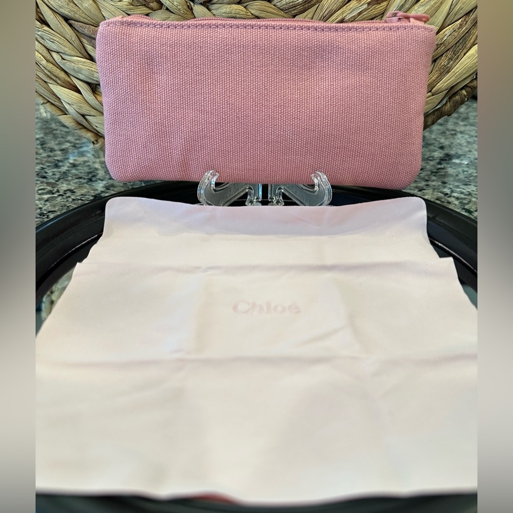 ✨CHLOE LIKE NEW Case Sunglasses Eyewear ORIGINAL Soft Cleaning Cloth Pink - Picture 9 of 11